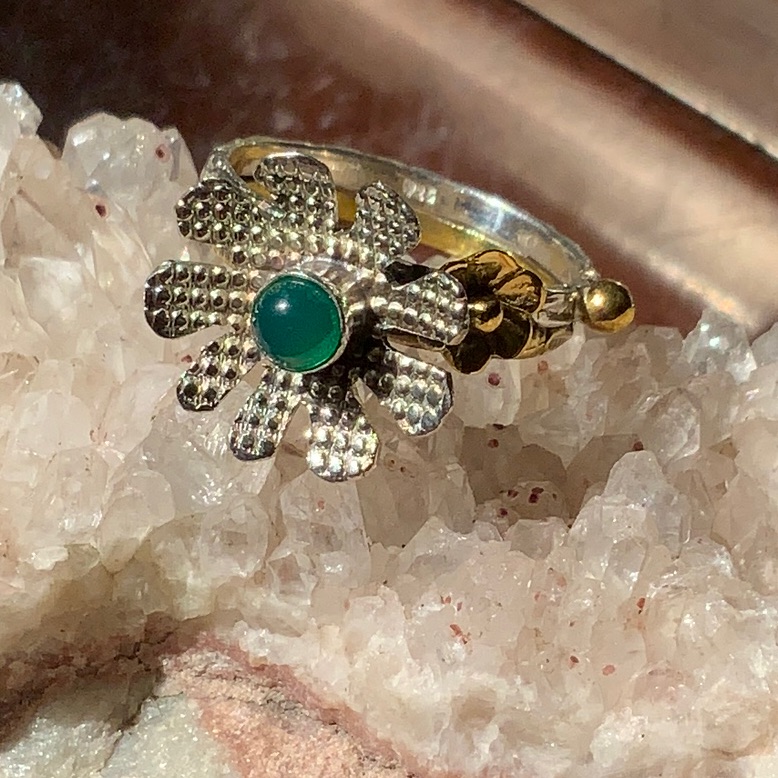 2-Tone Green Onyx 925 Sterling Silver Ring Size 775 35$